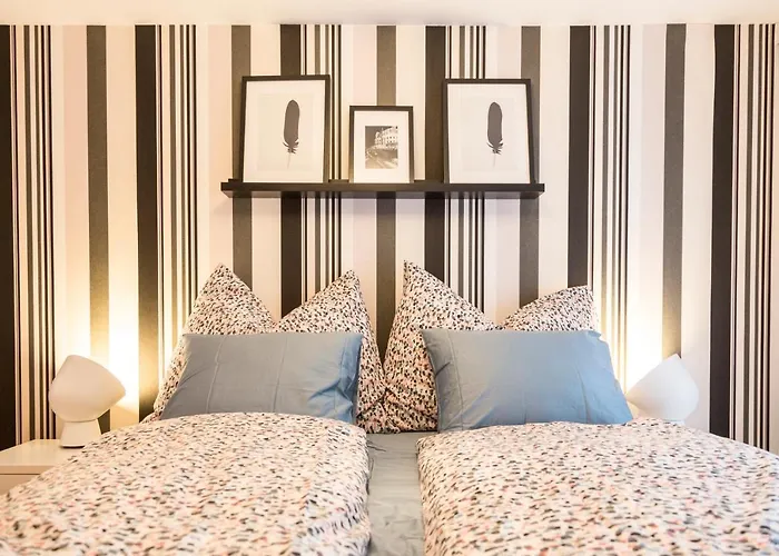 Your Cozy * 12 Min To Center Apartment *